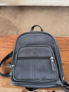 Black Compact Canvas Backpack - ROOTS